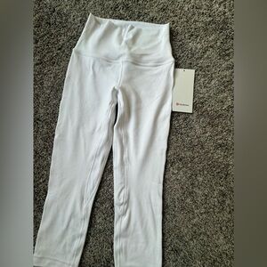 Lululemon size 4 Align HR Crop 21”
